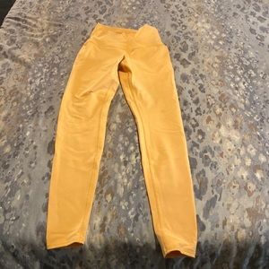 Alo leggings - great condition! Never worn